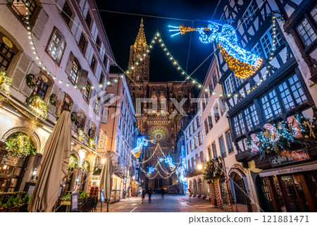 Illuminations in front of Notre Dame Cathedral, Strasbourg, France 121881471