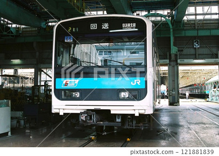 京濱東北線209係停靠在車站 京濱東北線209係停靠在車站 121881839