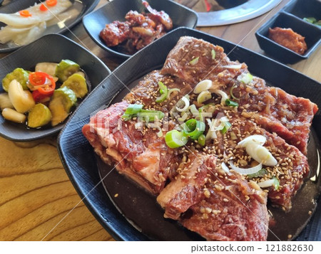 Korean BBQ. Seasoned beef ribs 121882630