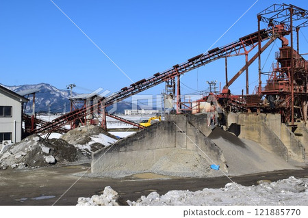 碎石廠建築材料生產現場 121885770
