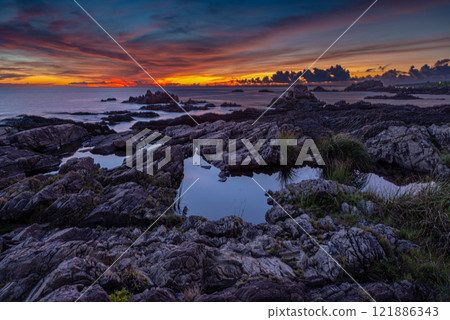 Morning view of the Yakushima Offshore Alps (August) Mysterious and fantastic sunrise 121886343
