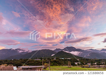 Sunset - Island where God resides - Yakushima, an offshore Alps (Summer) Sunset - Island where God resides - Yakushima, an offshore Alps (Summer) 121886658