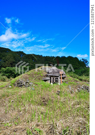 位於沼田市薄根川河台的奈良古墳群第一座古墳 121887941