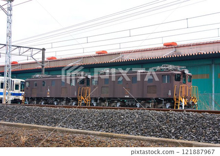 成田機場的建設也使用了ED5080電力機車。 121887967