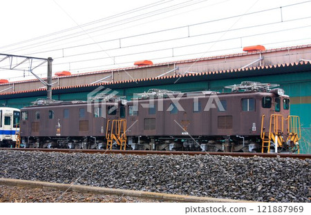 成田機場的建設也使用了ED5080電力機車。 121887969
