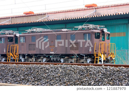 成田機場的建設也使用了ED5080電力機車。 成田機場的建設也使用了ED5080電力機車。 121887970