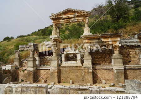 土耳其伊茲密爾附近的以弗所遺址 土耳其伊茲密爾附近的以弗所遺址 121888794