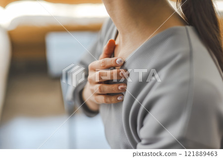 女性肖像 121889463