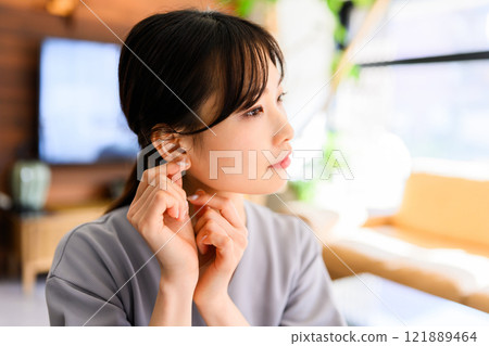 女性肖像 121889464