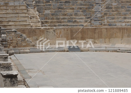 Ancient theater in Ephesus ruins near Izmir, Turkey 121889485