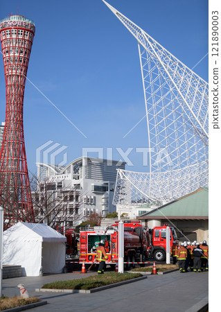 開幕式的消防車 開幕式的消防車 121890003