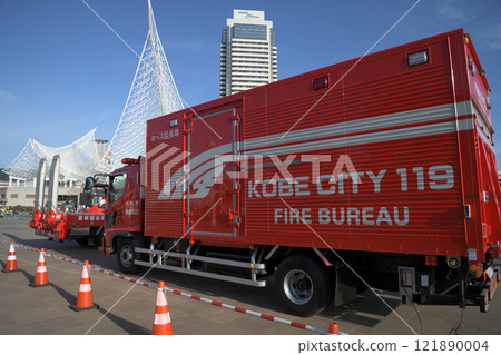 Fire truck of the opening ceremony 121890004