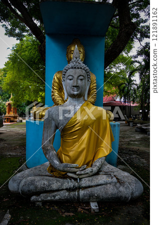 Buddha statues in serene Wat Tham Khao Khiao, Saraburi, Thailand captured on October 07, 2023 Buddha statues in serene Wat Tham Khao Khiao, Saraburi, Thailand captured on October 07, 2023 121891162