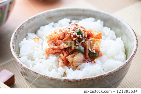Delicious, crunchy cabbage kimchi 121893634