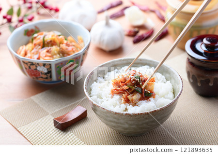 口感酥脆的美味高麗菜泡菜 121893635