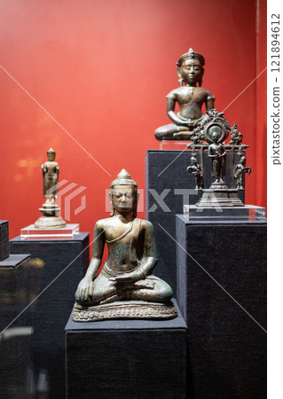 The Statue of buddha in musium The Statue of buddha in musium 121894612