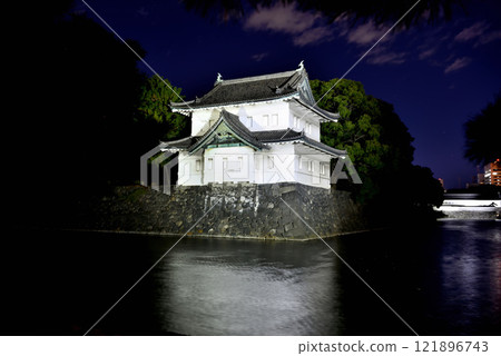 Night view of the light-up Tatsumi Yagura of the Tokyo Imperial Palace Night view of the light-up Tatsumi Yagura of the Tokyo Imperial Palace 121896743