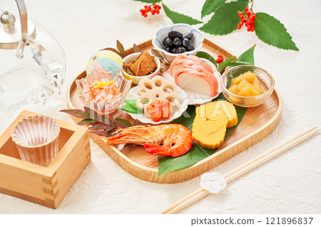 Beautifully presented one-plate osechi - a bite-sized assortment of osechi to brighten up your New Year's celebrations 121896837