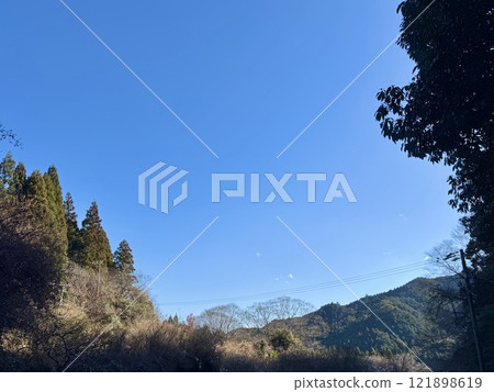 Blue sky upstream of the Sakanai River 121898619