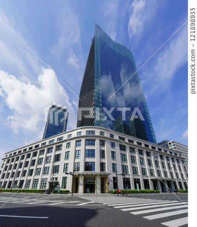 東京站丸之內車站大樓前的JP Tower/KITTE Marunouchi 121898935