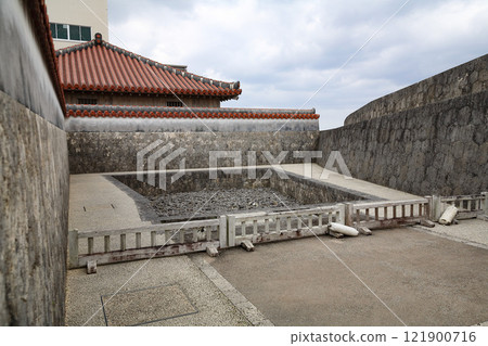 Shuri Castle Eastern Azana 121900716