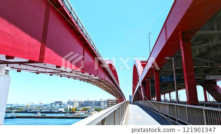 從人行道上看到的神戶大橋 121901347