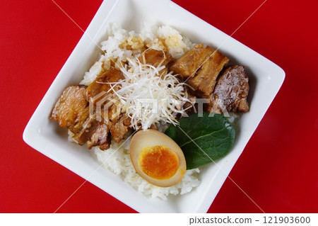 紅燒肉飯 121903600