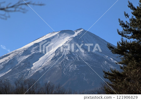 Mt. Fuji on New Year's Day Mt. Fuji on New Year's Day 121906829