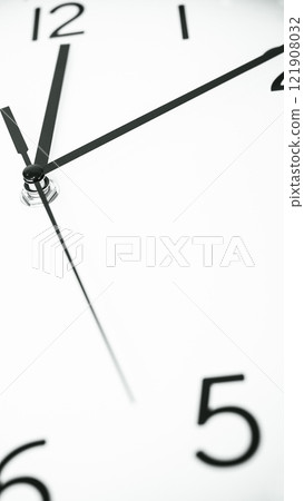 Minimalist Clock Face - Great for time management or scheduling visuals Minimalist Clock Face - Great for time management or scheduling visuals 121908032