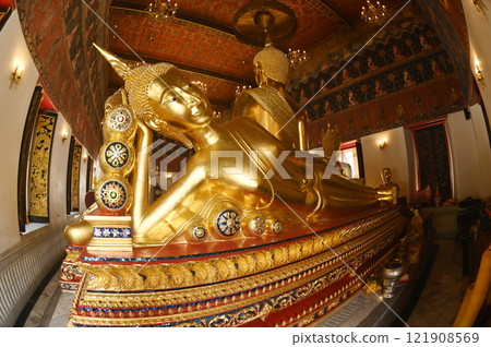 Wat Nang Chi Chotikaram have Buddha image in the meditation posture is enshrined. Surrounded by several Buddha images, behind the main Buddha image is a reclining Buddha image.  121908569