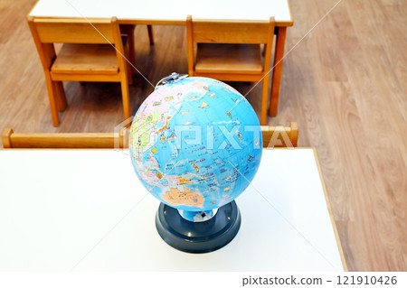 Globe and global image Globe placed on a desk Image material Image material 121910426
