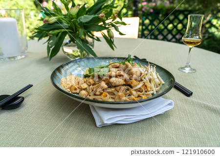 noodles, chicken, food 121910600
