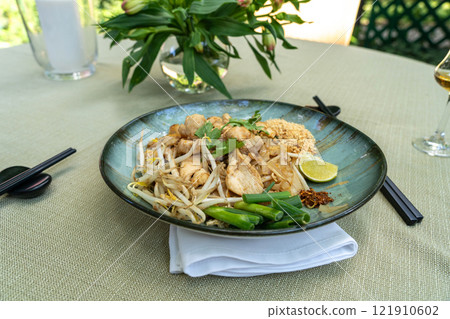 noodles, chicken, food 121910602