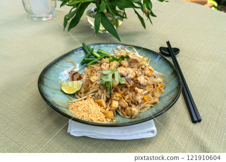 noodles, rice, chicken 121910604