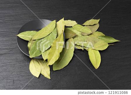 Dry Bay Leaves, Laurel Leaf, Natural Spicy Bayleaf, Fragrant Ingredient, Aromatic Spice 121911086
