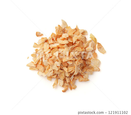 Dry Garlic Slices, Crispy Fried Cloves Pile Closeup, Roasted Grilled Garlic Flakes, Clove Chip Group Dry Garlic Slices, Crispy Fried Cloves Pile Closeup, Roasted Grilled Garlic Flakes, Clove Chip Group 121911102