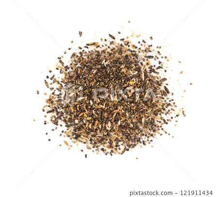 Cardamom Seeds Isolated, Dry Cardamon Cardamom Pods on White Background 121911434