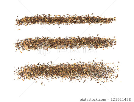 Cardamom Seeds Isolated, Dry Cardamon Cardamom Pods on White Background 121911438