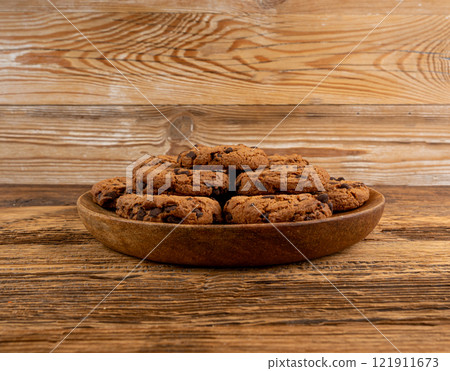 Chocolate chips cookies , American biscuits, cocoa confectionery cake, sweet morsels bakery 121911673