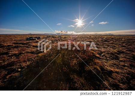 Typical Icelandic autumn landscape around Grindavik. 121912987