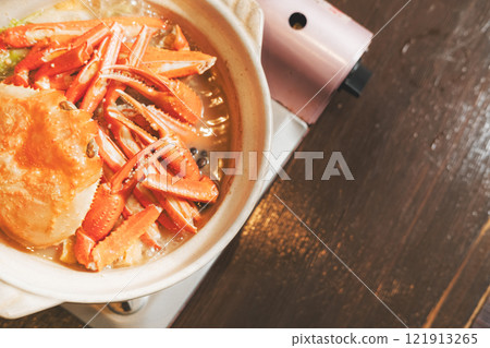 Winter Delicious Crab Hotpot [Photo courtesy of Seafood Izakaya Gyoruko] 121913265
