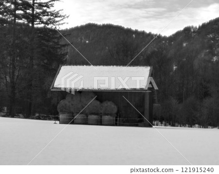 old wooden house in the snow old wooden house in the snow 121915240