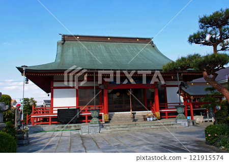 Main Hall of Batoin Temple [Sugito Town, Saitama Prefecture] 121915574
