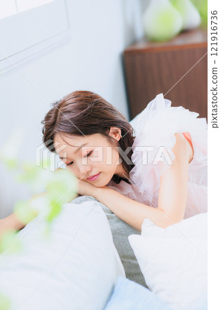 Female beauty image Female beauty image 121916736