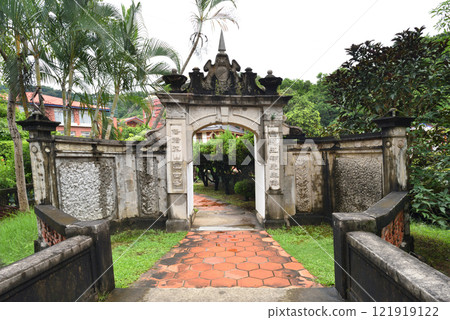 Historical monument building exterior 121919122
