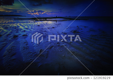 Sunset view Sunset view 121919229