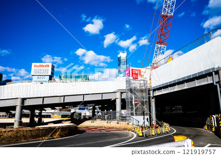 東京再開發 新宿站西口旋轉與起重機施工 2024.12 A-2 高彩度對比 東京再開發 新宿站西口旋轉與起重機施工 2024.12 A-2 高彩度對比 121919757