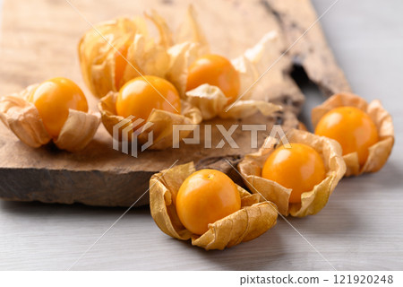 Cape gooseberry or Golden berry (Physalis peruviana), Healthy fruit 121920248