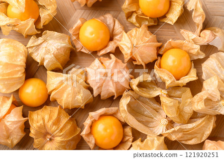 Cape gooseberry or Golden berry (Physalis peruviana), Healthy fruit 121920251