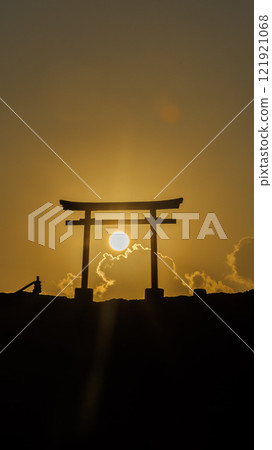 Sunrise over the torii gate Sunrise over the torii gate 121921068